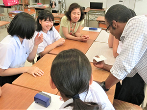 「Drawing telephone」の様子