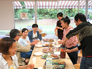 学生談話様子