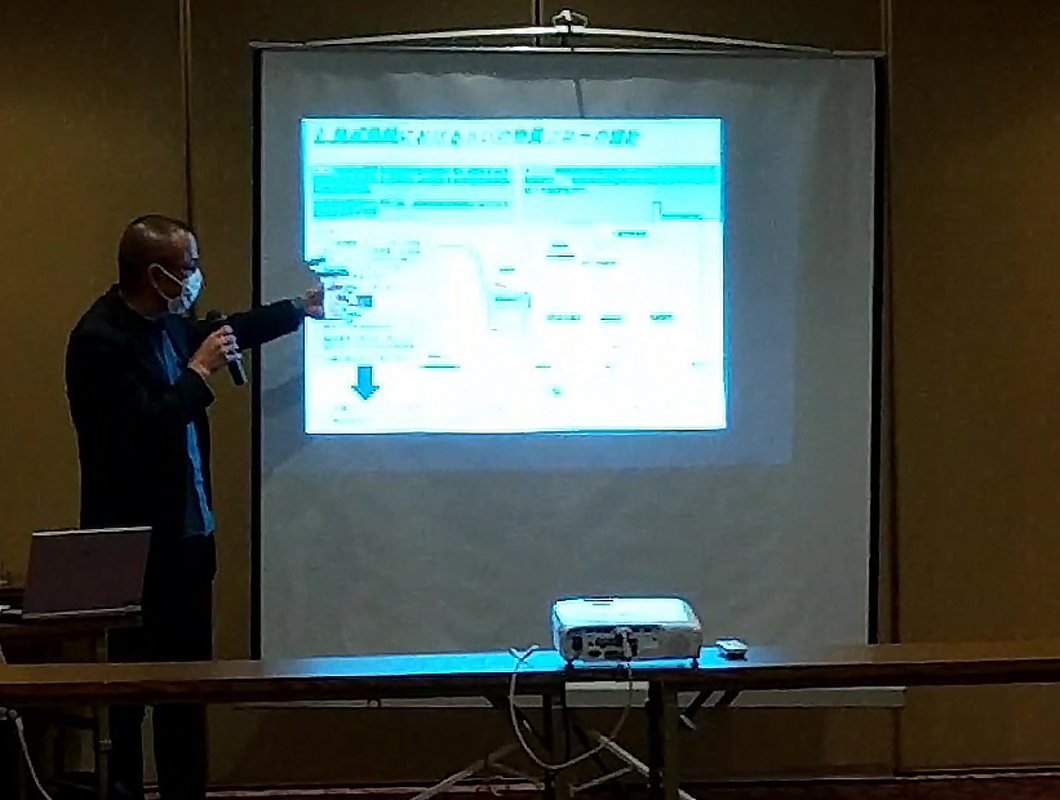 研究紹介の様子