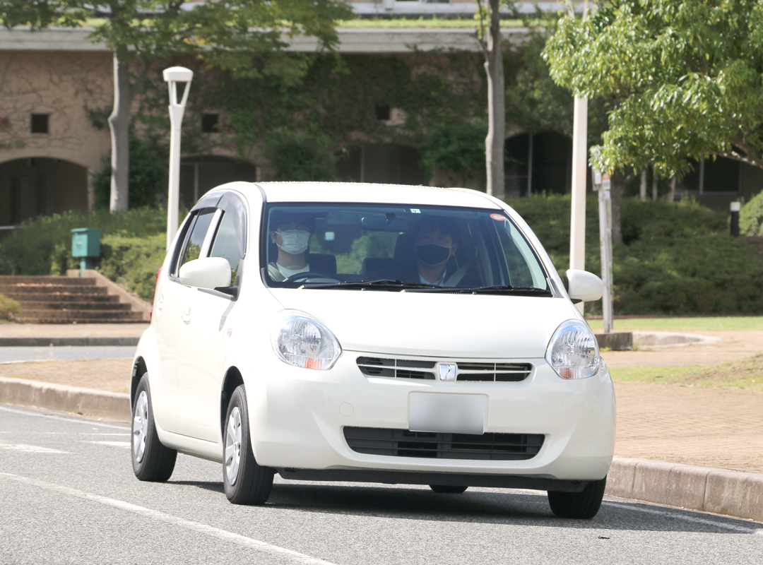 川口会長による乗車デモ 