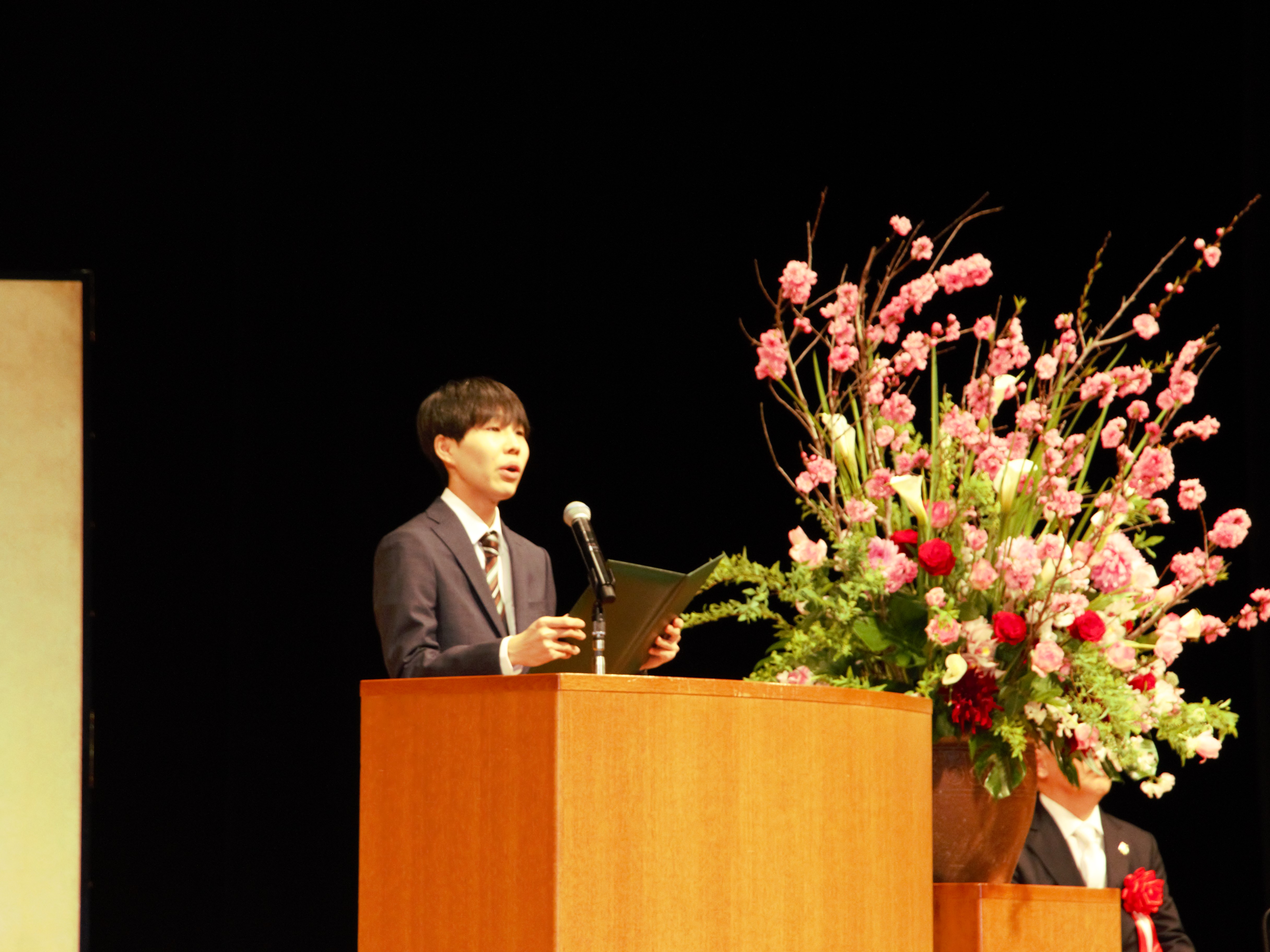 在学生代表の吉田樹希さんによる歓迎のことば