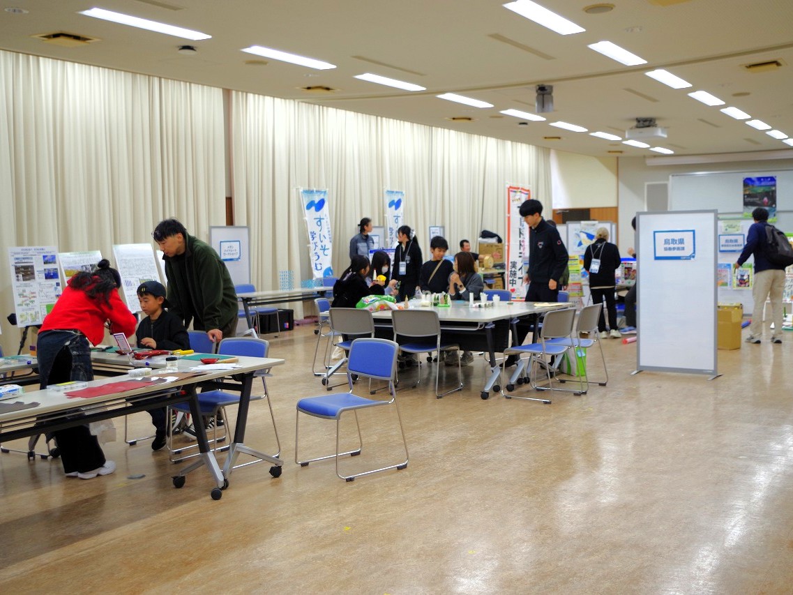 ペンケースづくりなどワーケーションコーナー